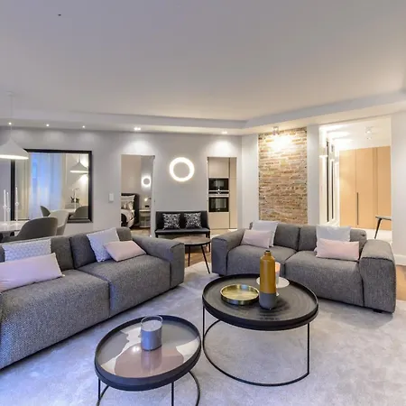 Apartament De Lux Zona Centrala Braşov